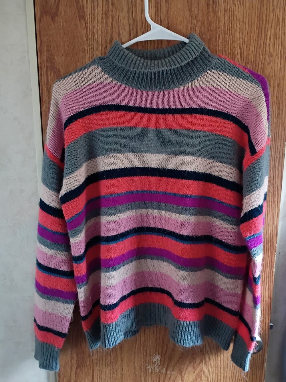 Colorful Feminine Stripe Mock Neck Sweater Medium Soft Retro Preppy Boxy Chaps